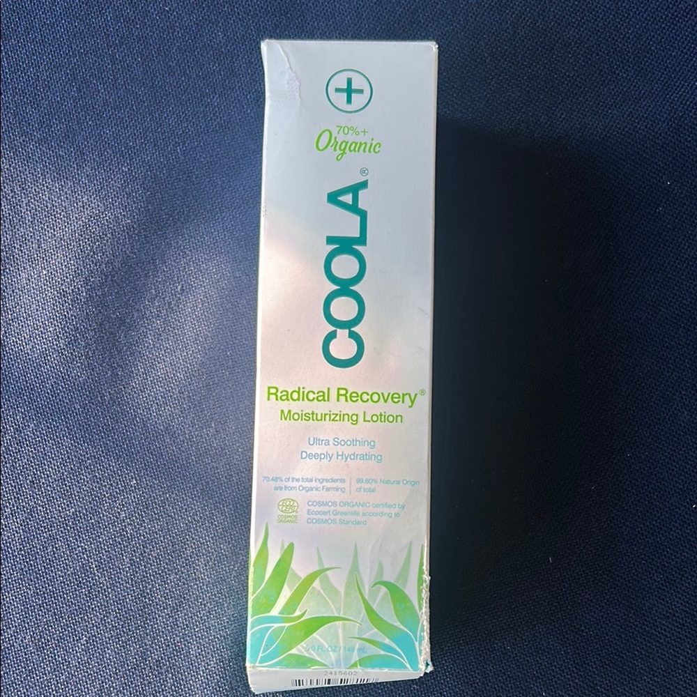 COOLA Radical Recovery Moisturizing Lotion with Green Accents